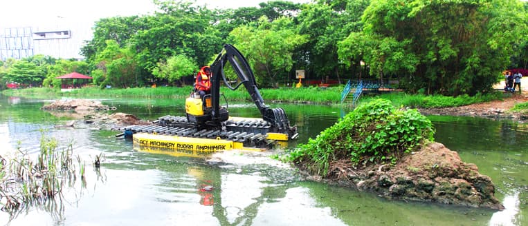 Amphibious Excavator, amphibious excavator rental, amphibious excavator services