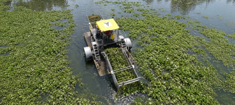 Rudra Aquamax 150X Aquatic Weed Harvester