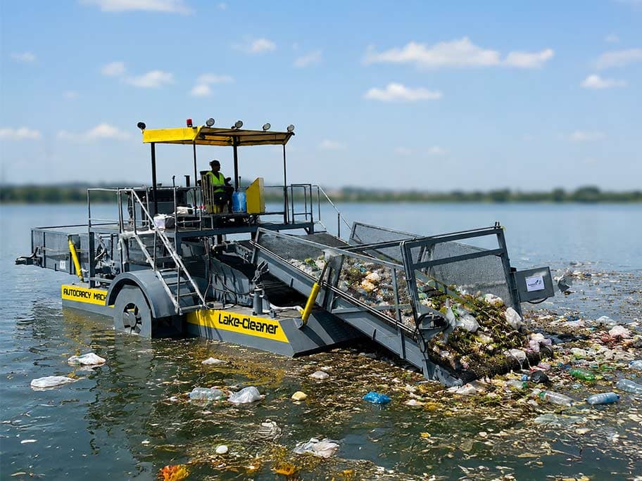 Debris collector