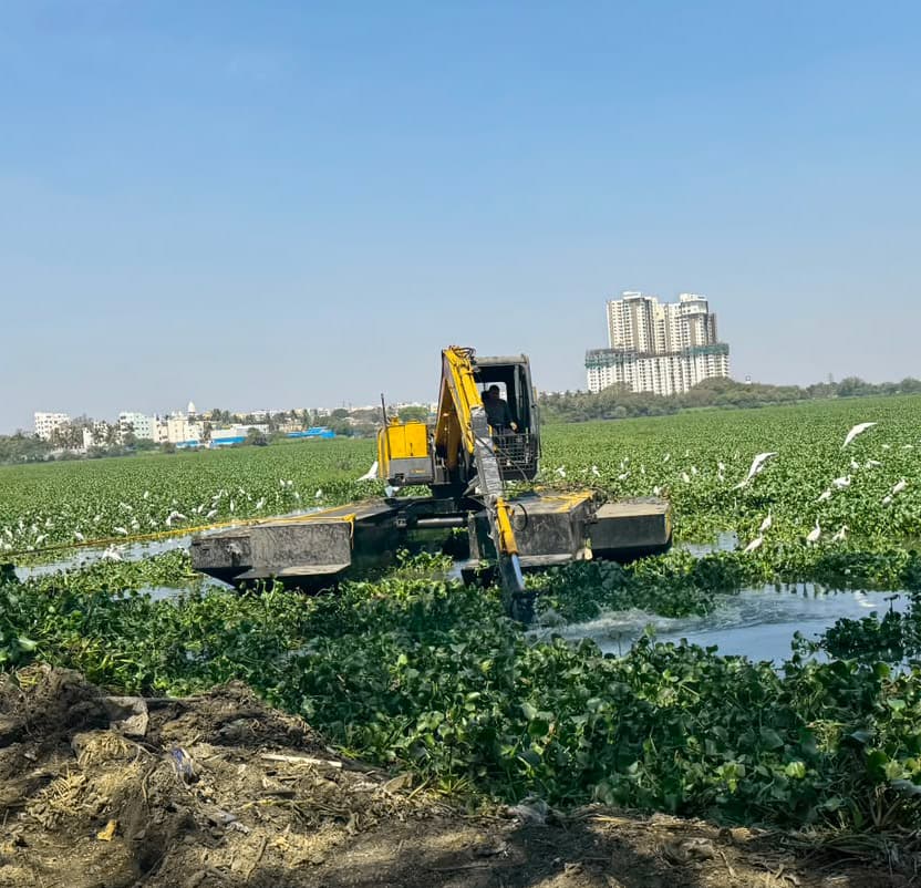 Rudra Amphimax 100EX amphibious excavator